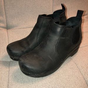 Dansko Frankie Oiled Black Leather Size 40 Euro